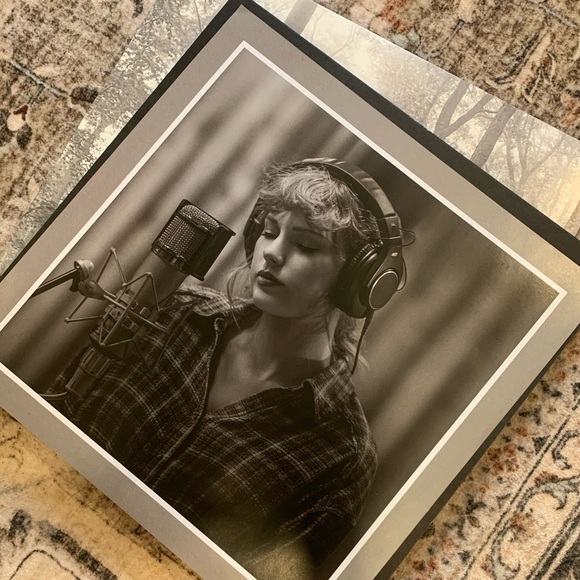 Folklore Long Pond Studio Sessions Vinyl PLUS Folklore Vinyl and Evermore Vinyl! - Picture 5 of 8